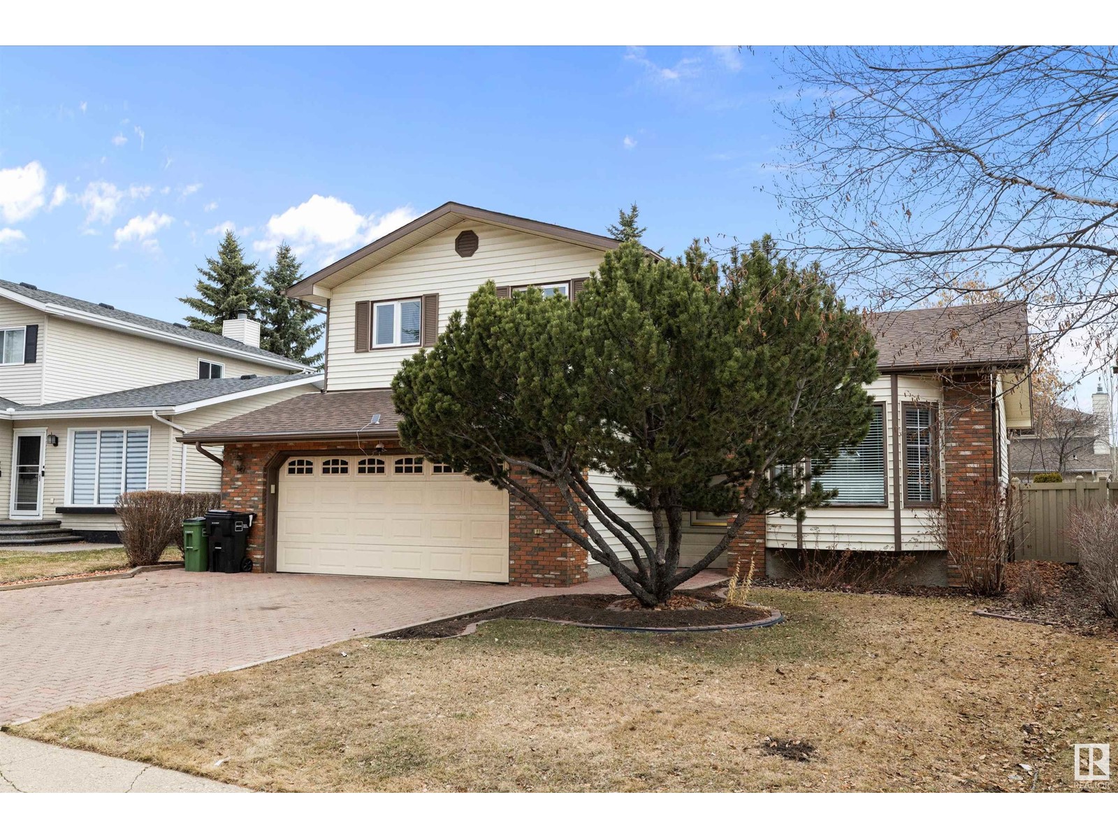 271 Gariepy CR NW