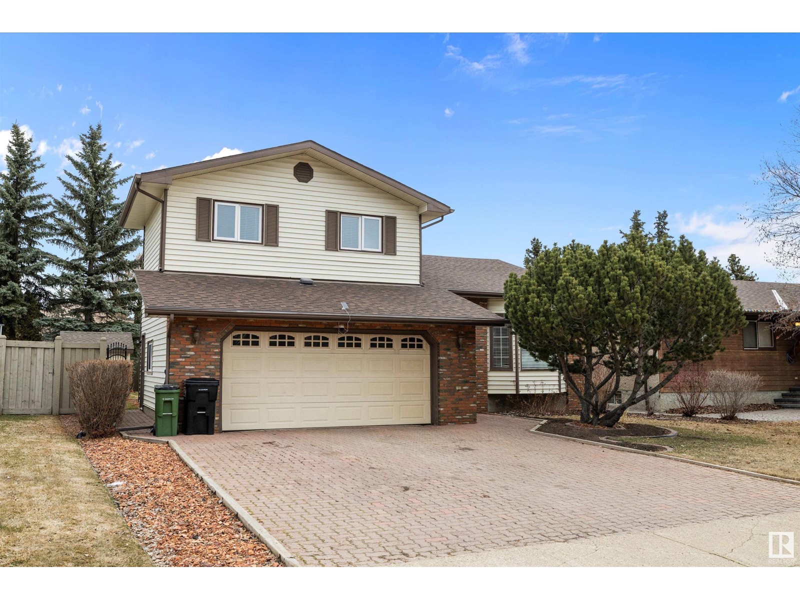 271 Gariepy CR NW