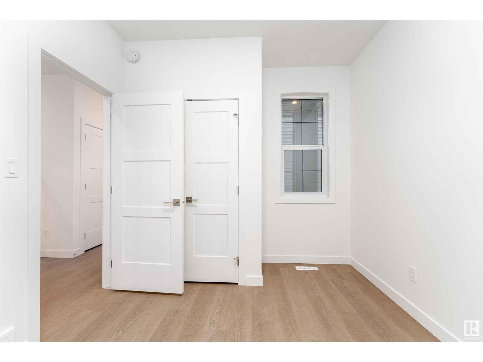 22128 94 AV NW