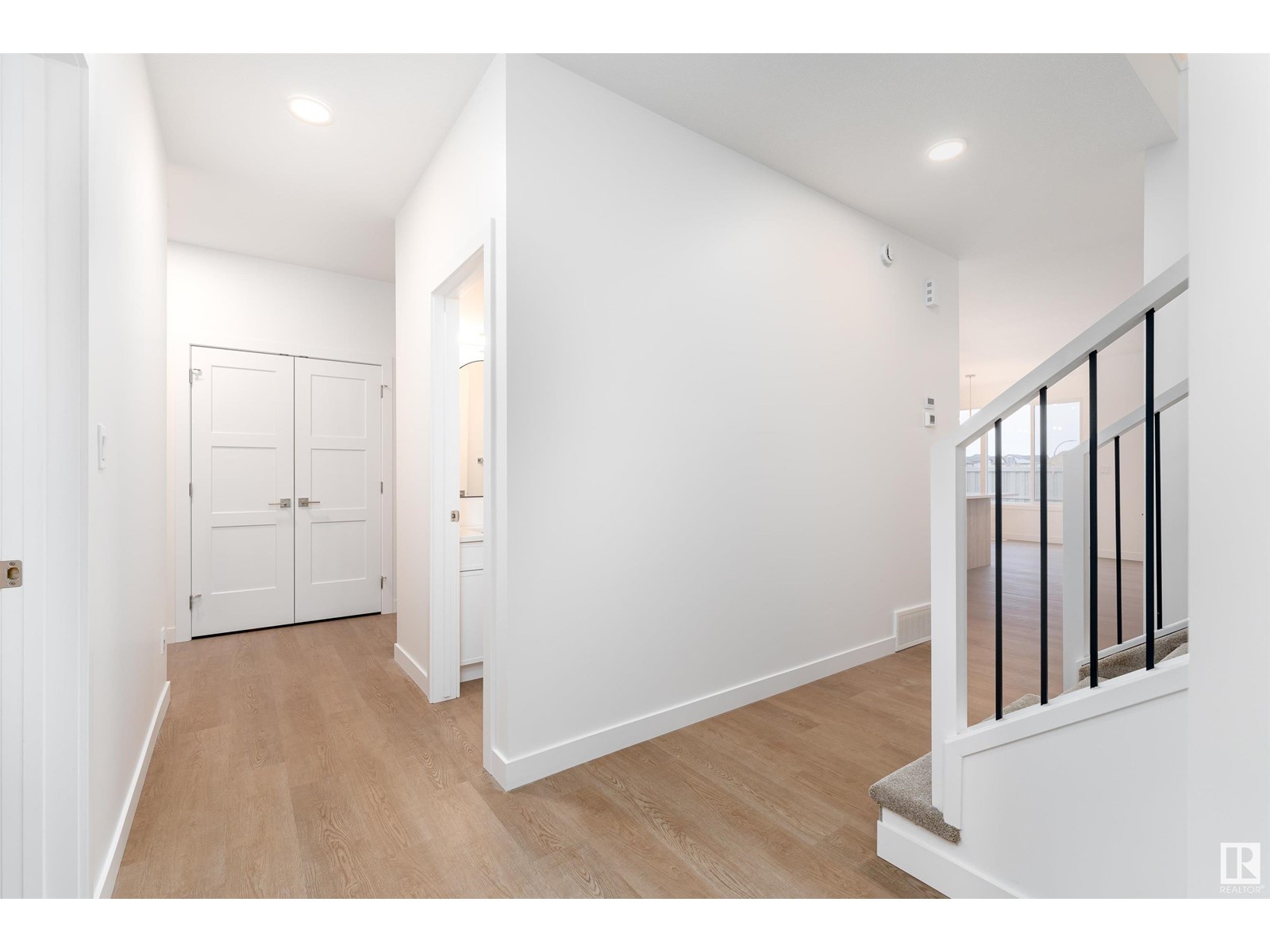 22128 94 AV NW