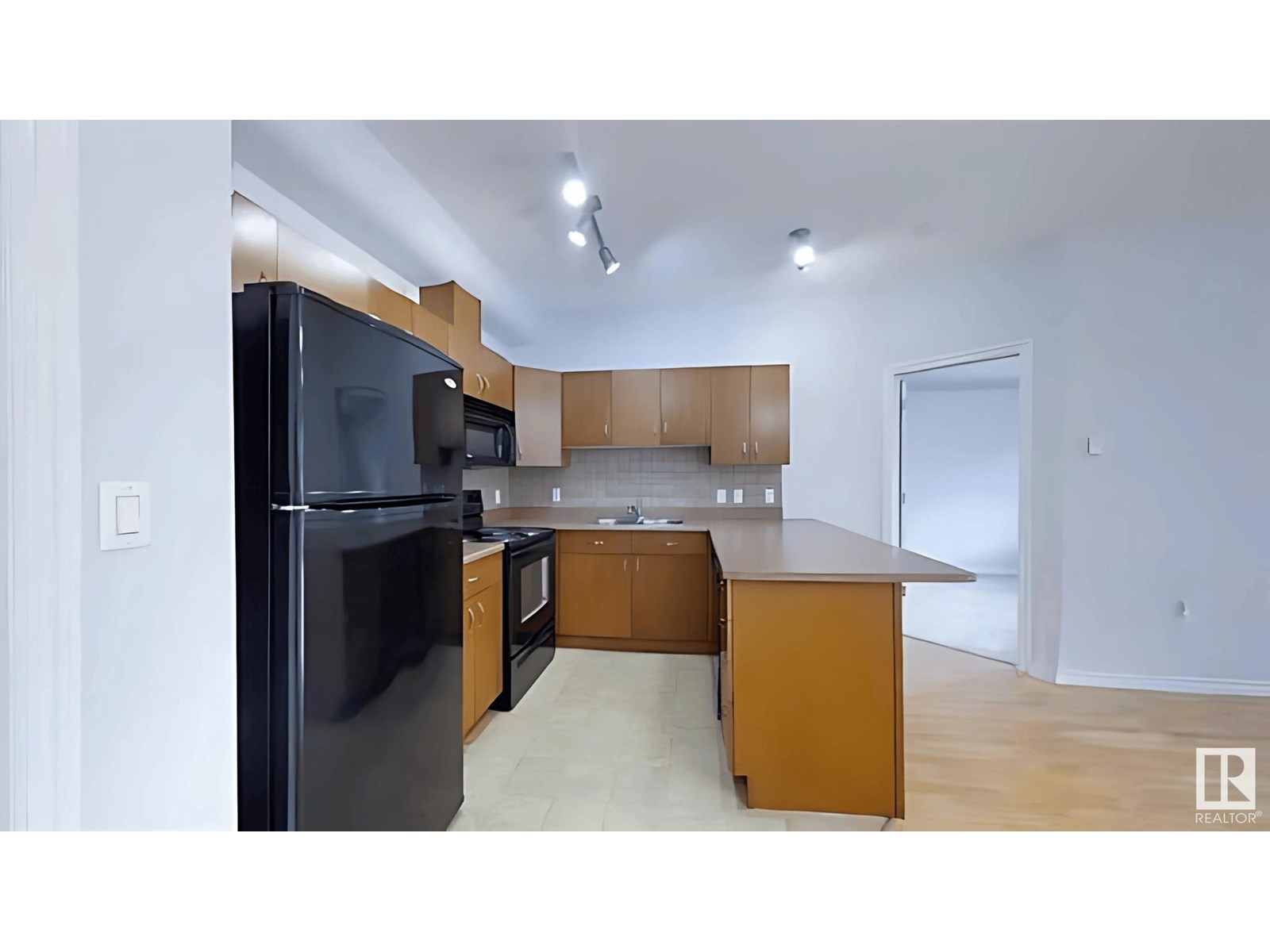 #212 10235 112 ST NW