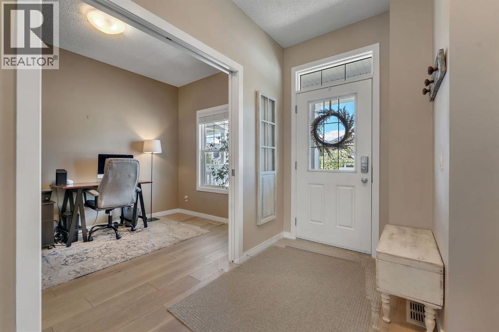 27 River Heights Crescent