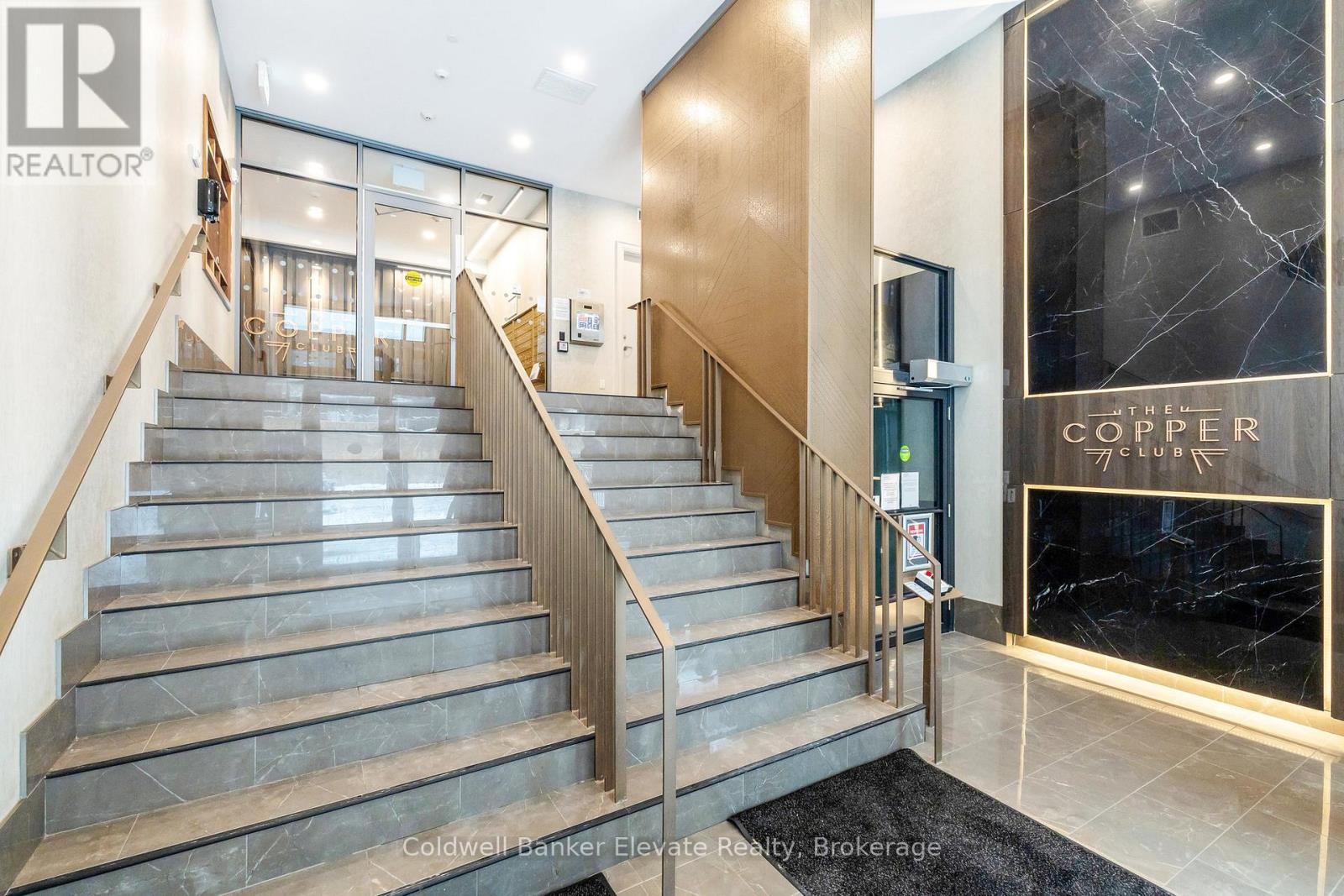 209 - 73 ARTHUR STREET S