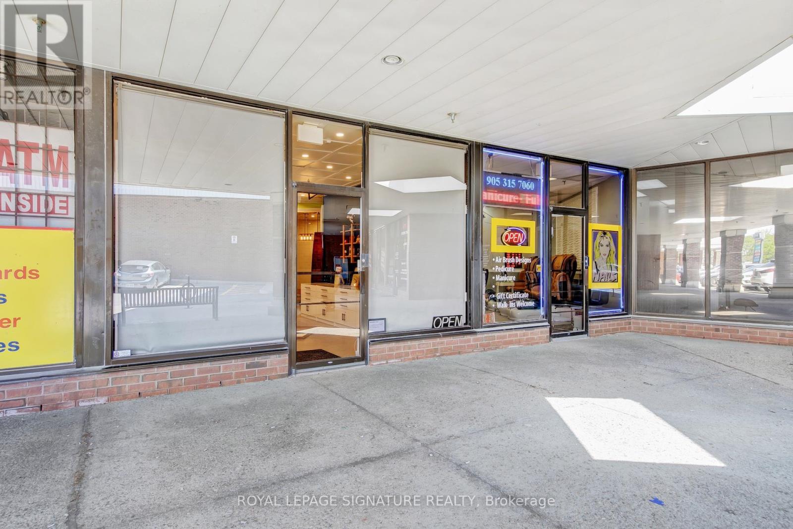 Photo 1 of 28 — 8 - 2400 GUELPH LINE Unit 8, Burlington (Brant Hills), ON L7P4P2