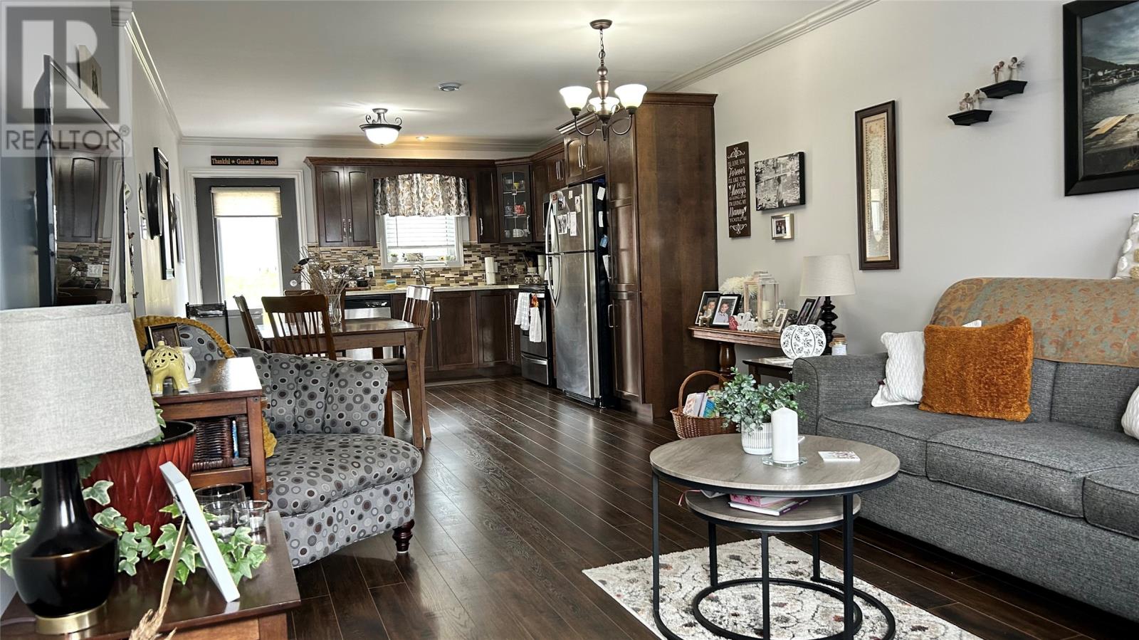 25 Michaelangelo Place