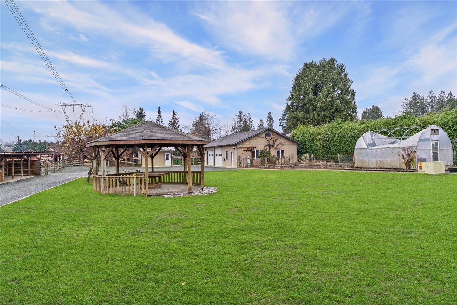 52464 YALE ROAD|Rosedale