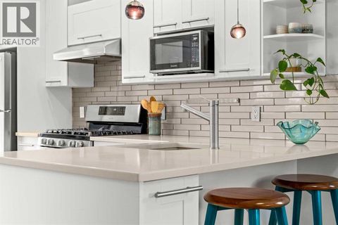 2714 17 Street SW Calgary AB T2T4N3