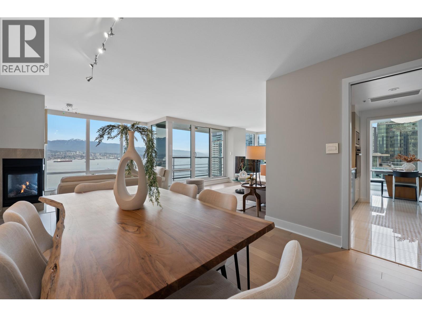 2102 590 NICOLA STREET