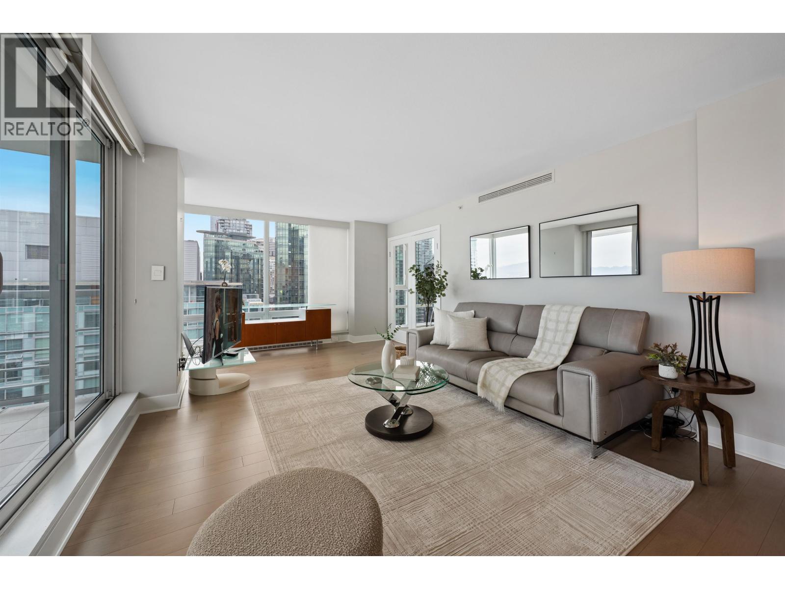 2102 590 NICOLA STREET