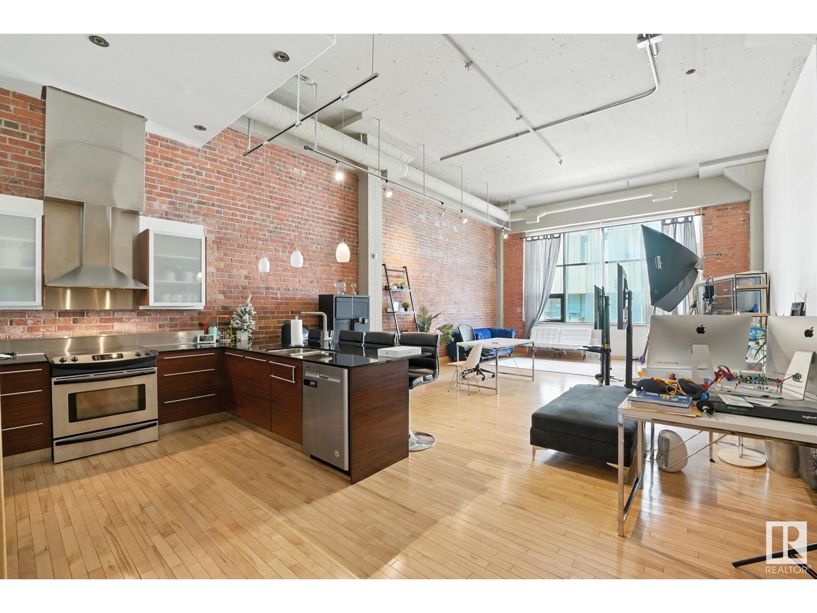 #103 10265 107 ST NW