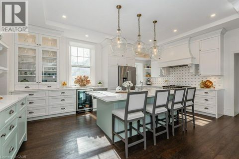 15 LIVERPOOL Street Guelph ON N1H2K8