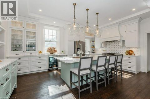 15 LIVERPOOL Street Guelph ON N1H2K8