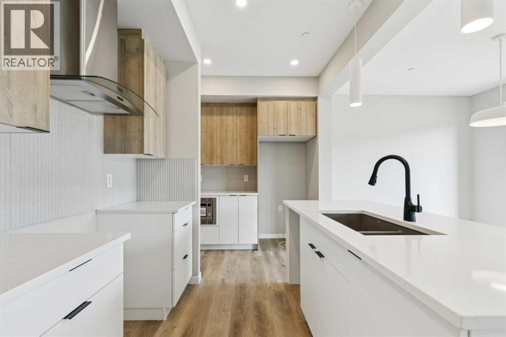 302 Hotchkiss Common SE