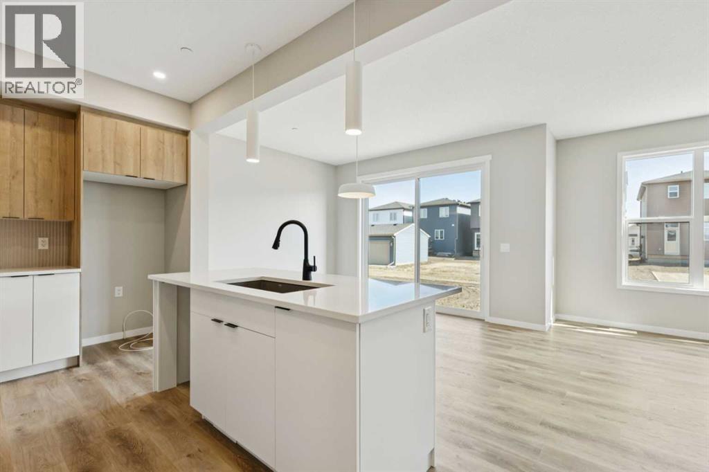 302 Hotchkiss Common SE