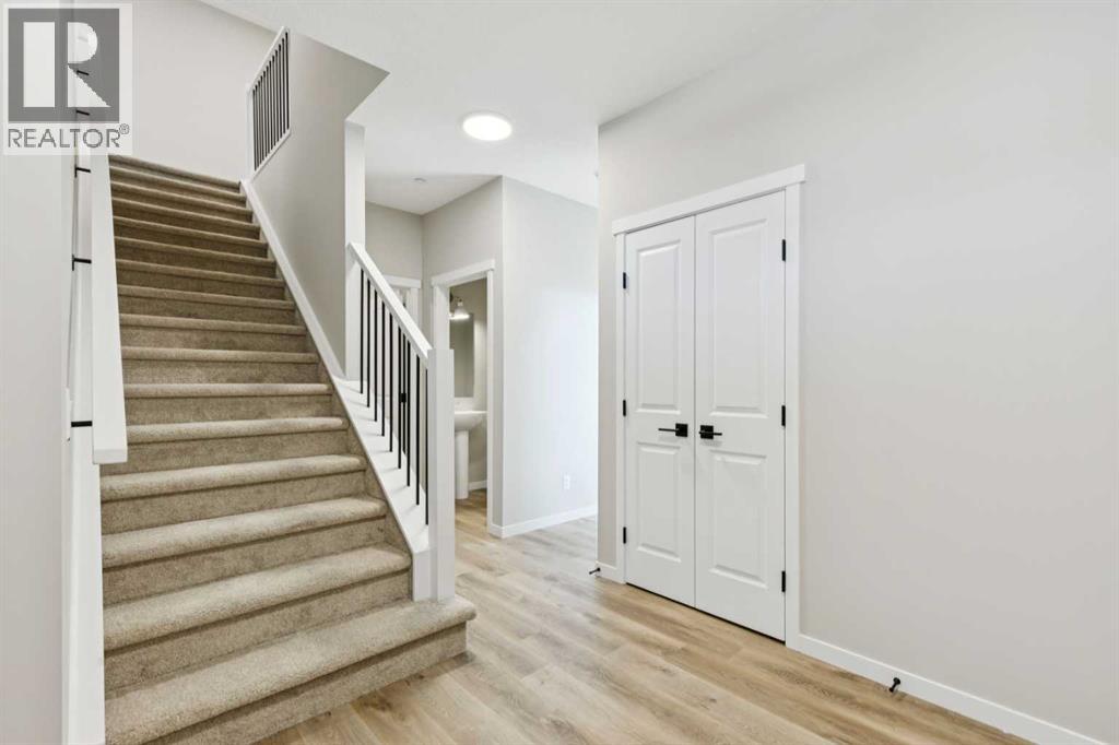 302 Hotchkiss Common SE