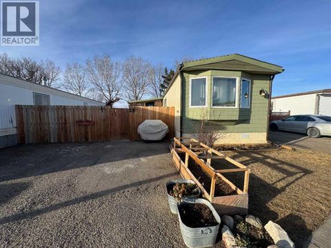53, 2715 Westside Drive W Lethbridge AB T1J4M9