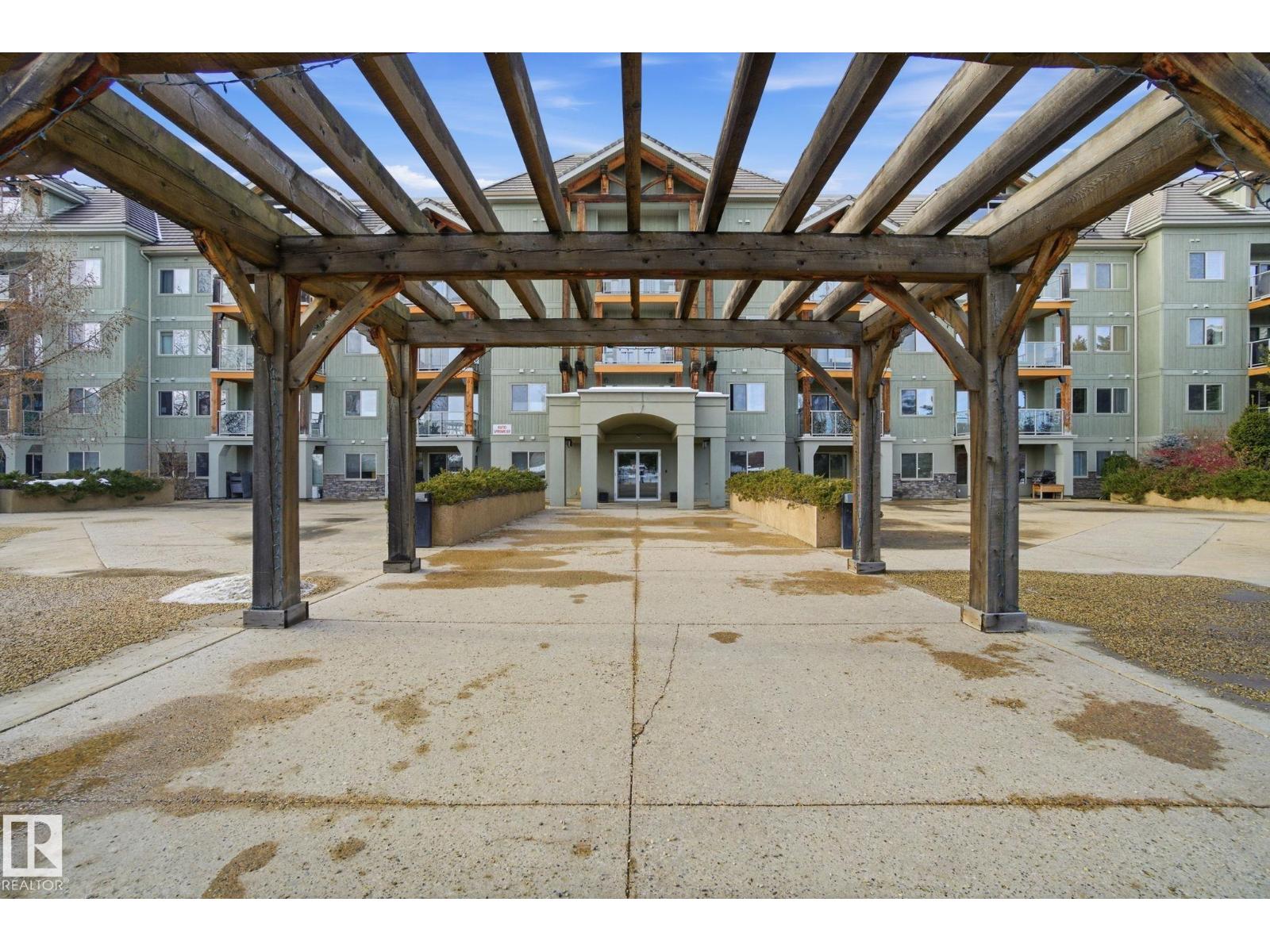 #412 278 SUDER GREENS DR NW