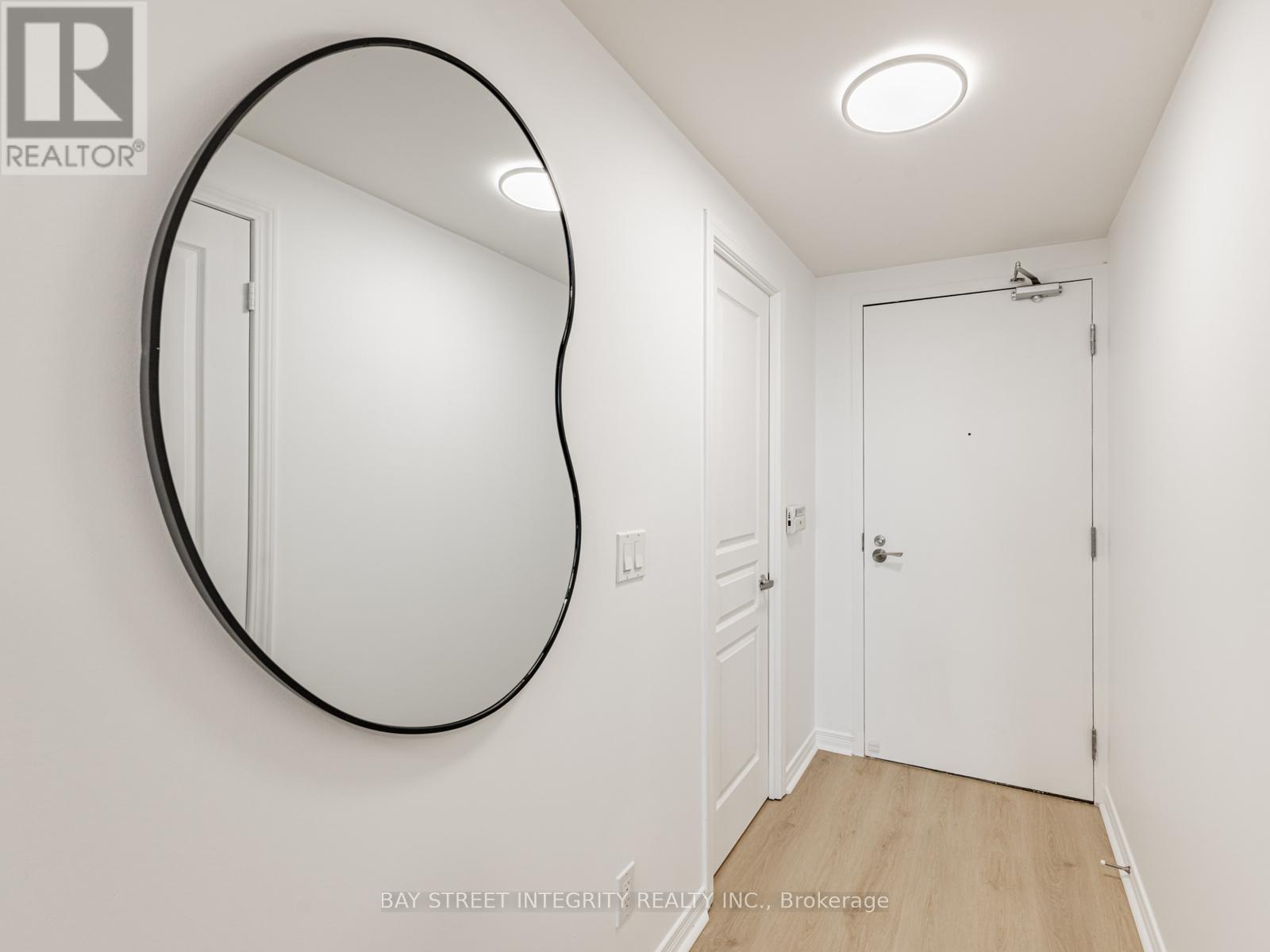 2706 - 2230 LAKESHORE BOULEVARD W