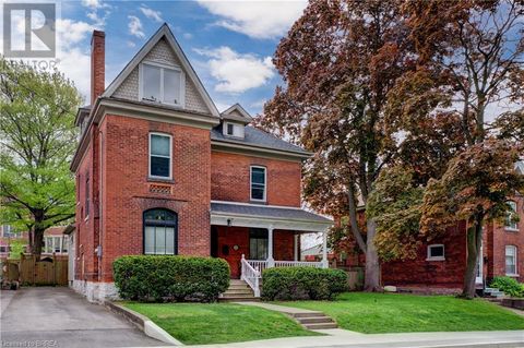 6 JARVIS Street Brantford ON N3T4A6