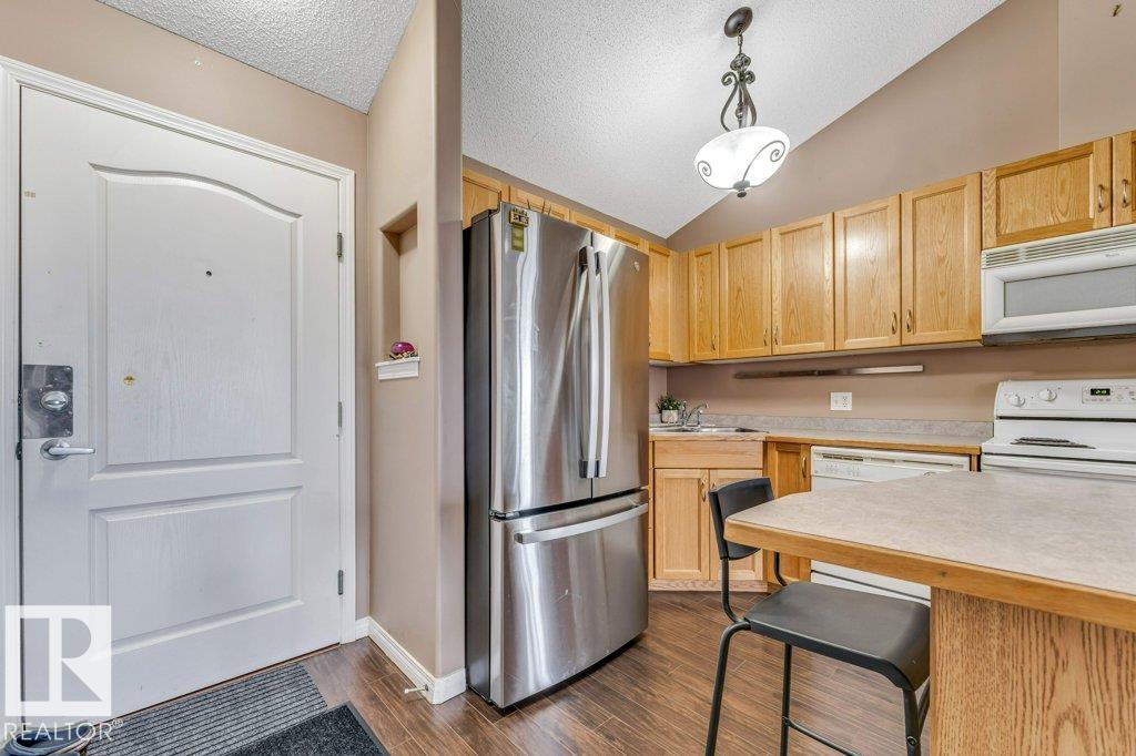 #404 3425 19 ST NW