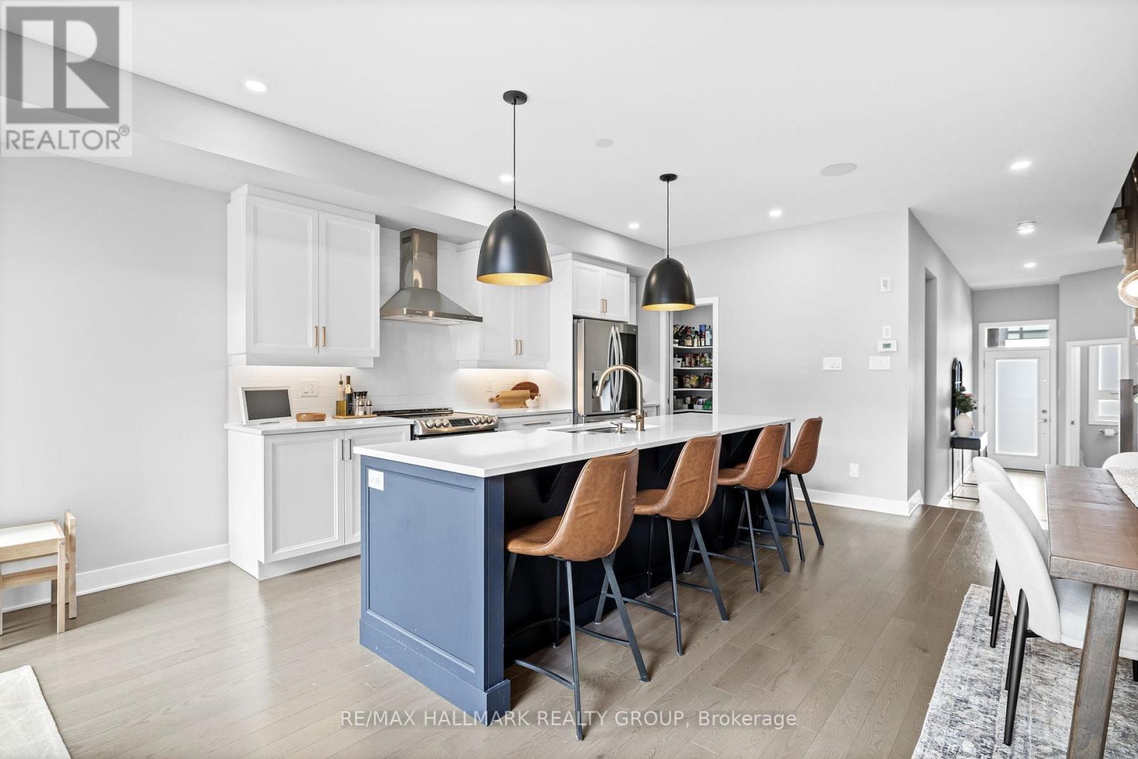 523 RATHBURN LANE
