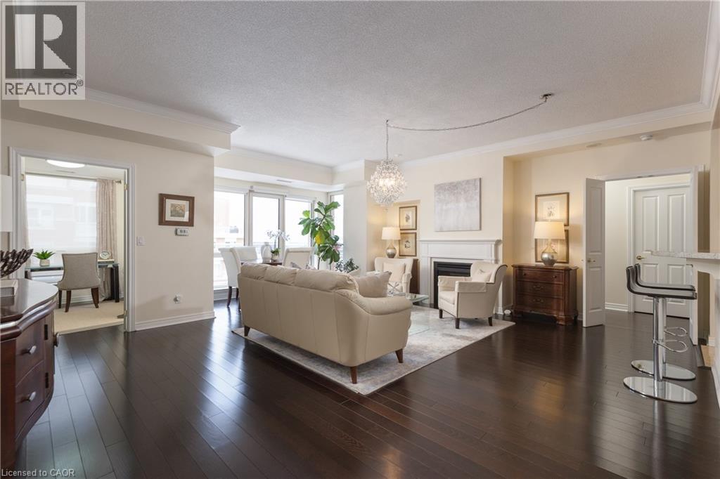 50 OLD MILL Road Unit# PH8