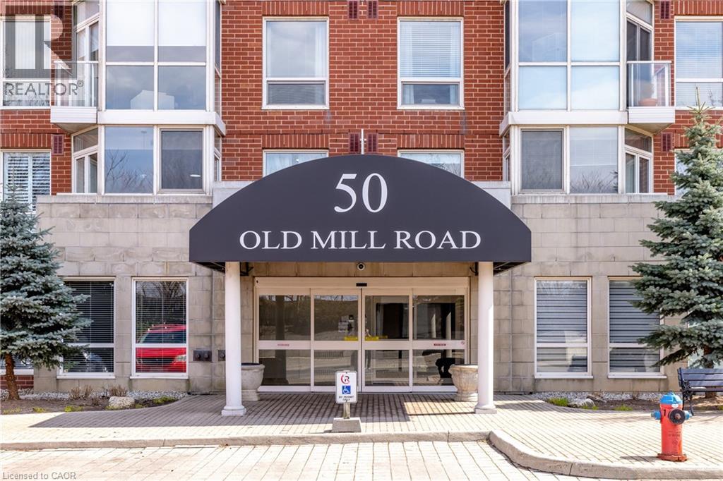50 OLD MILL Road Unit# PH8