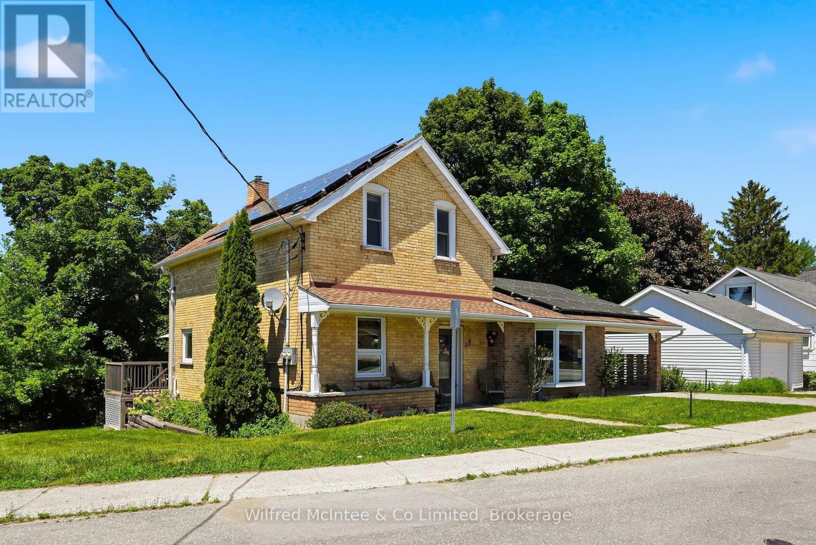 38 2ND STREET SE