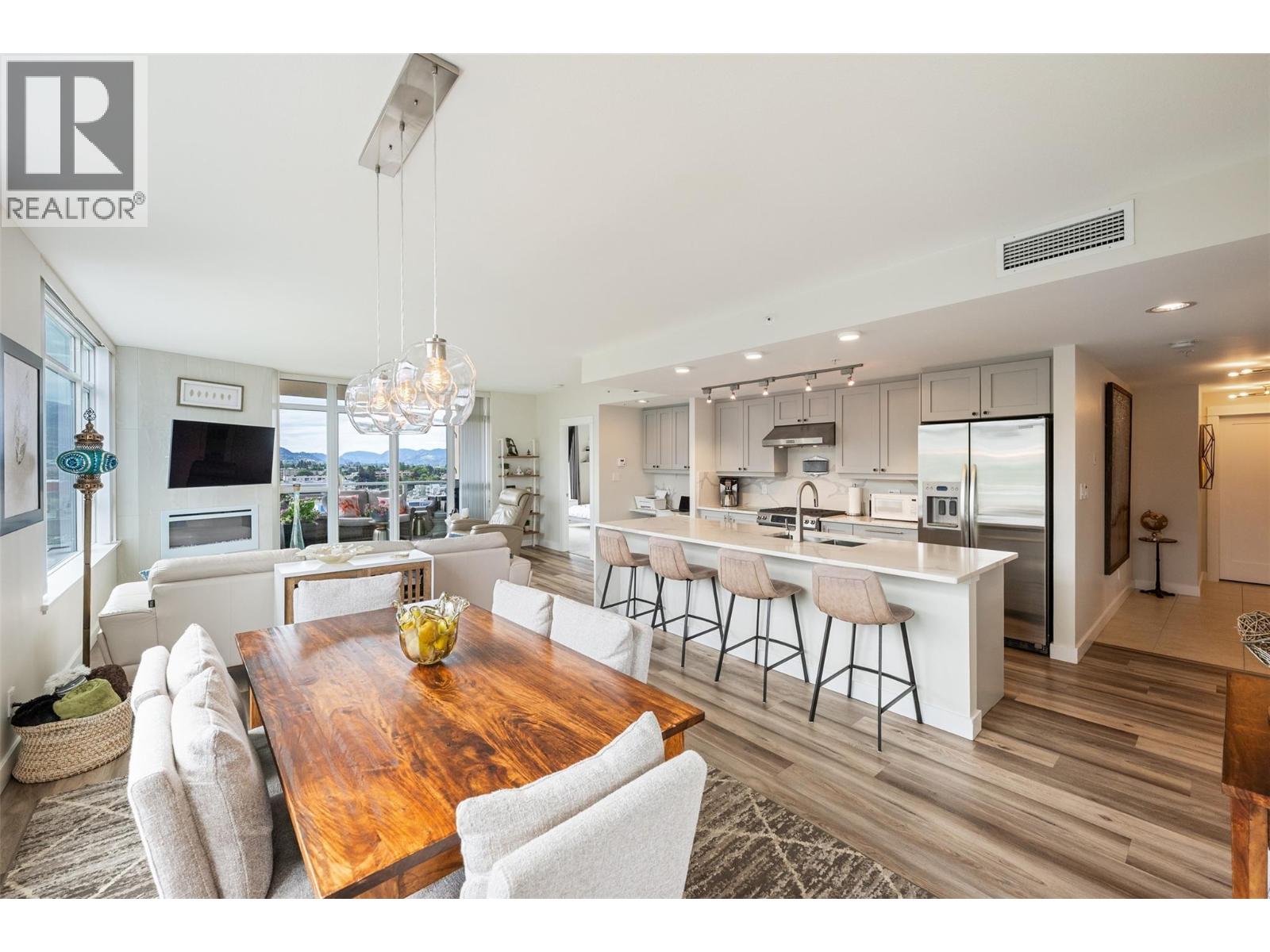 75 Martin Street Unit# 1204