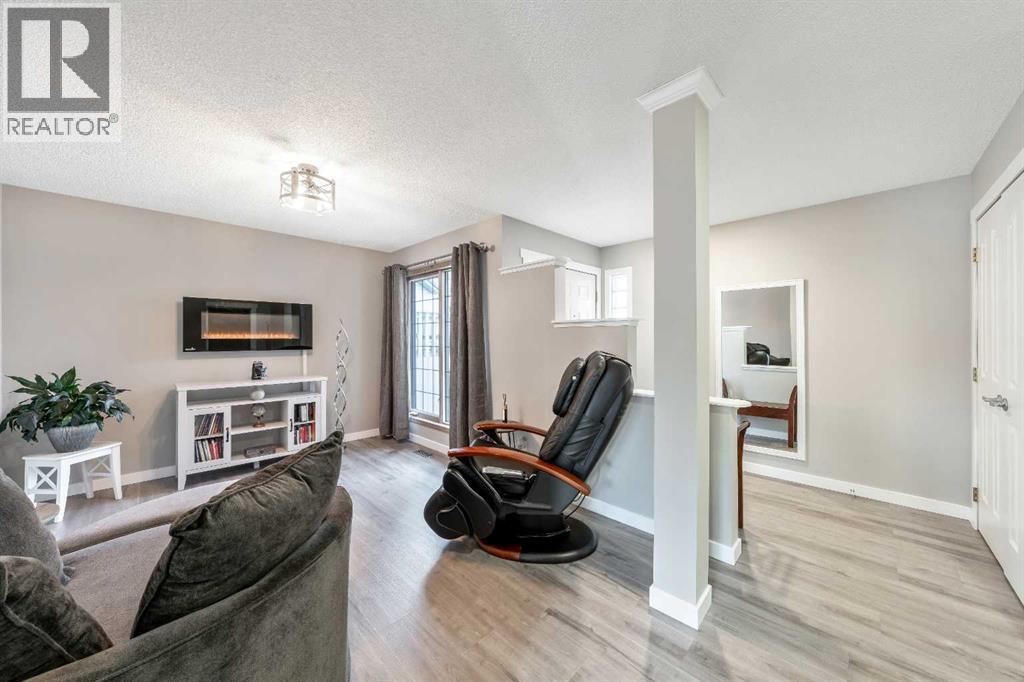 9 Hidden Valley Crescent NW