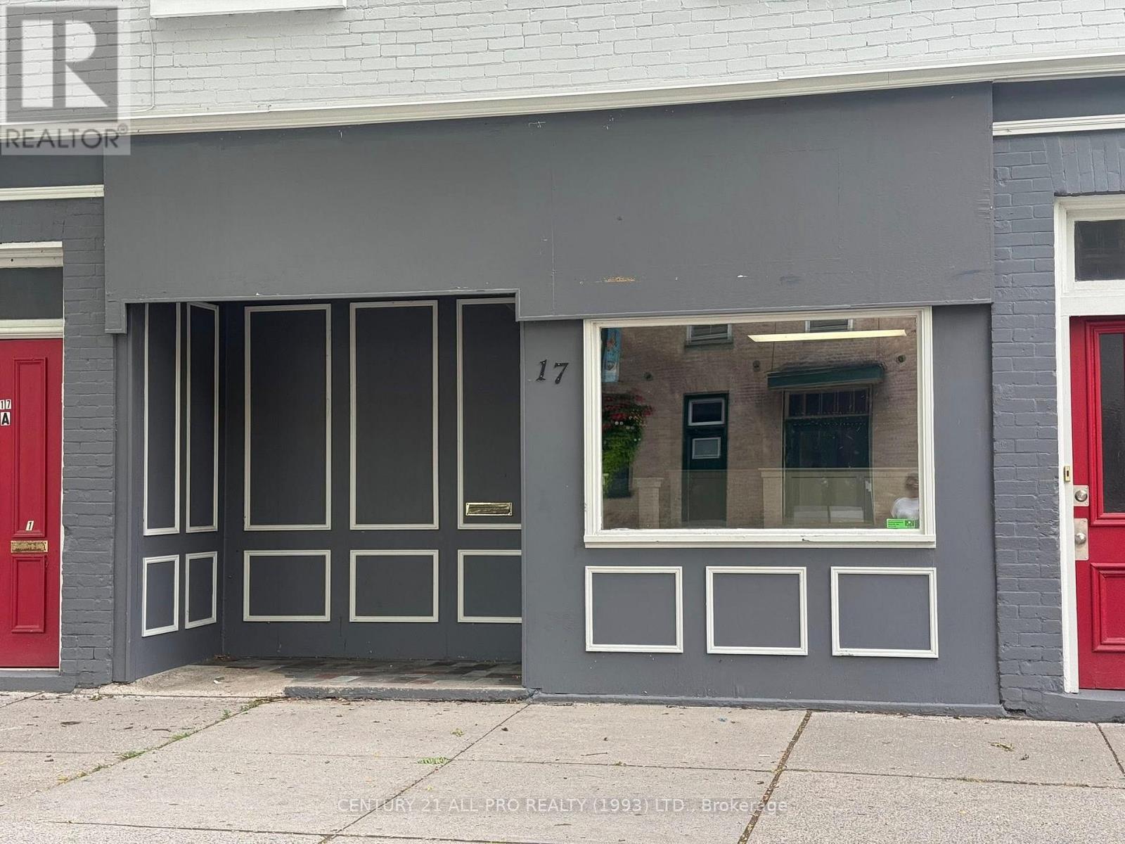 17 KING STREET E