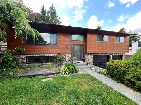 11285 133A STREET Surrey BC V3R2Y8