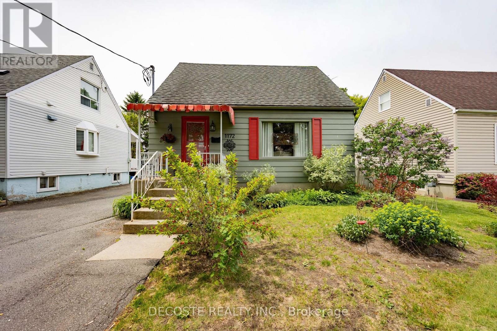 Photo 1 of 36 — 1172 DIEPPE STREET, Cornwall, ON K6H3K3