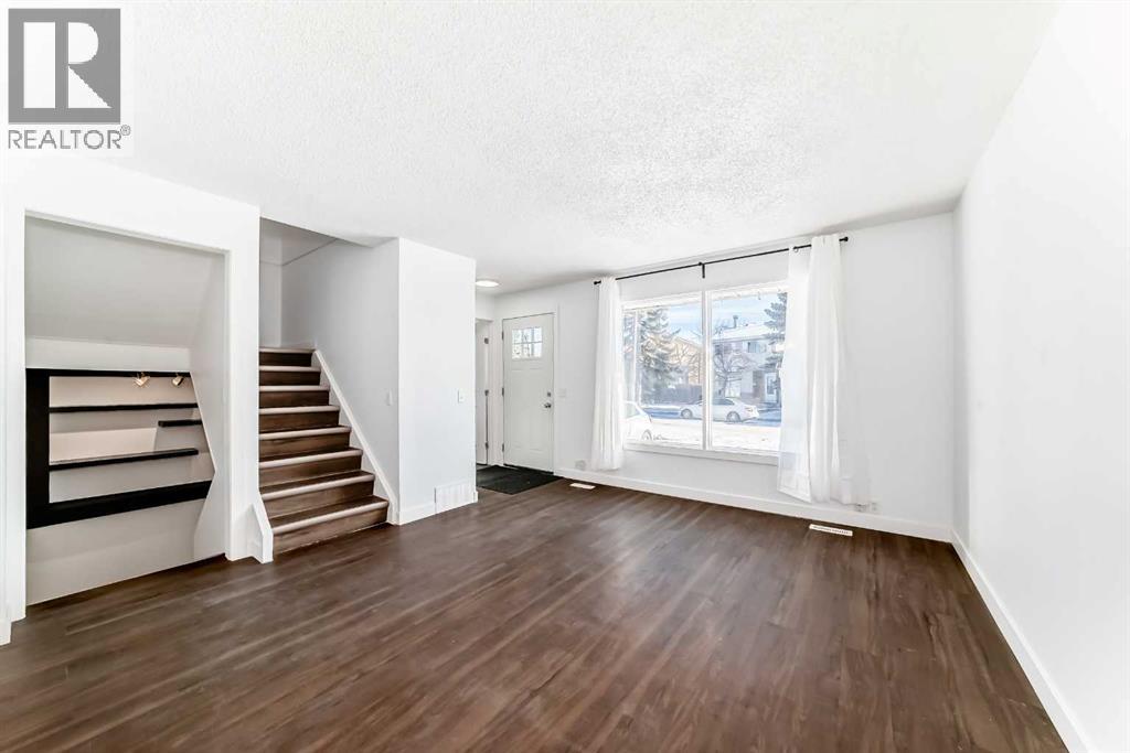 60 Erin Mount Crescent SE