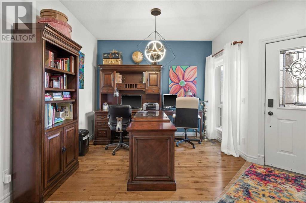 15 Tuscany Hill NW