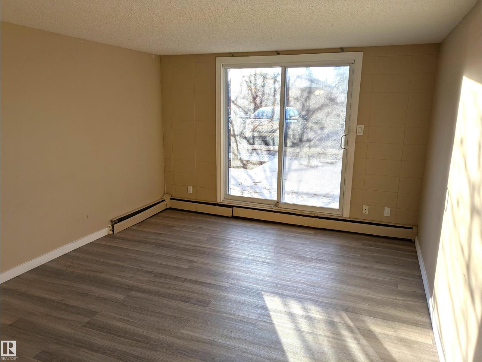 #115 10616 156 ST NW