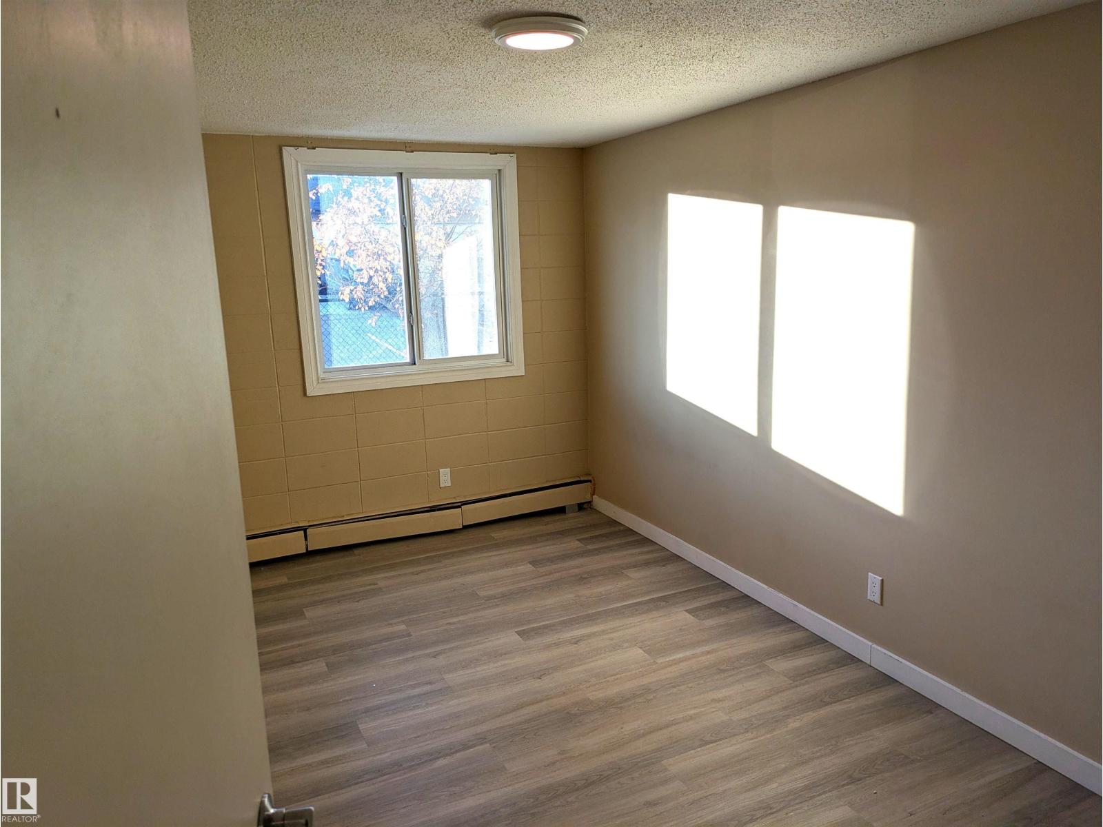 #115 10616 156 ST NW