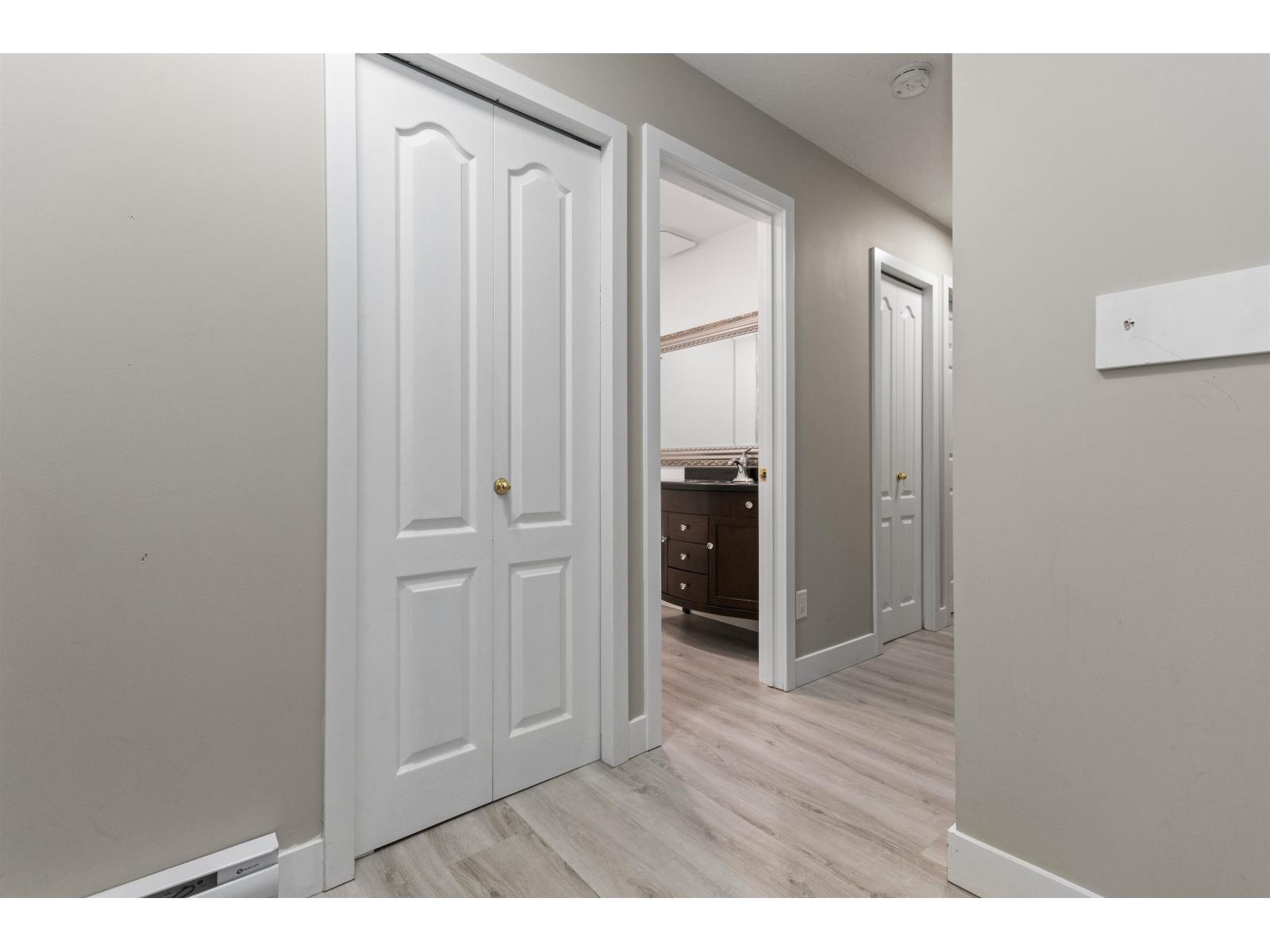 205 160 LILLOOET AVENUE|Harrison Hot Springs