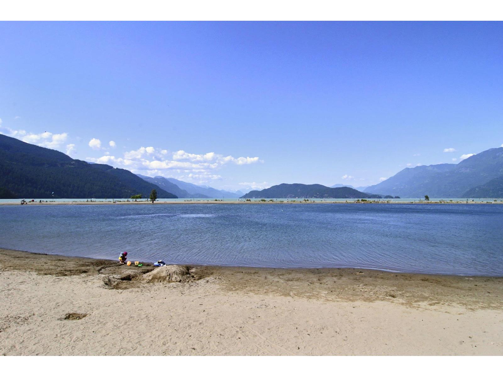205 160 LILLOOET AVENUE|Harrison Hot Springs