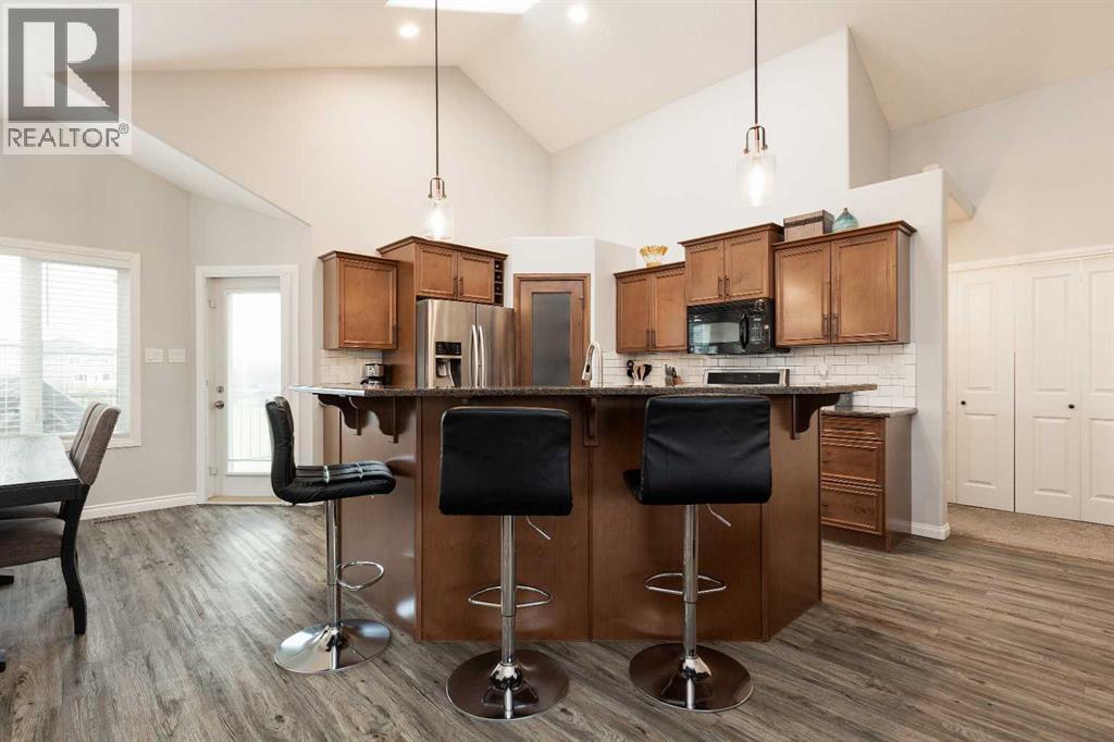 1644 Coalbanks Boulevard W