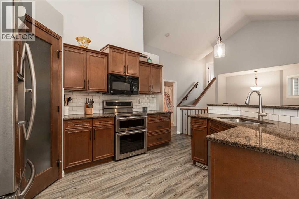 1644 Coalbanks Boulevard W