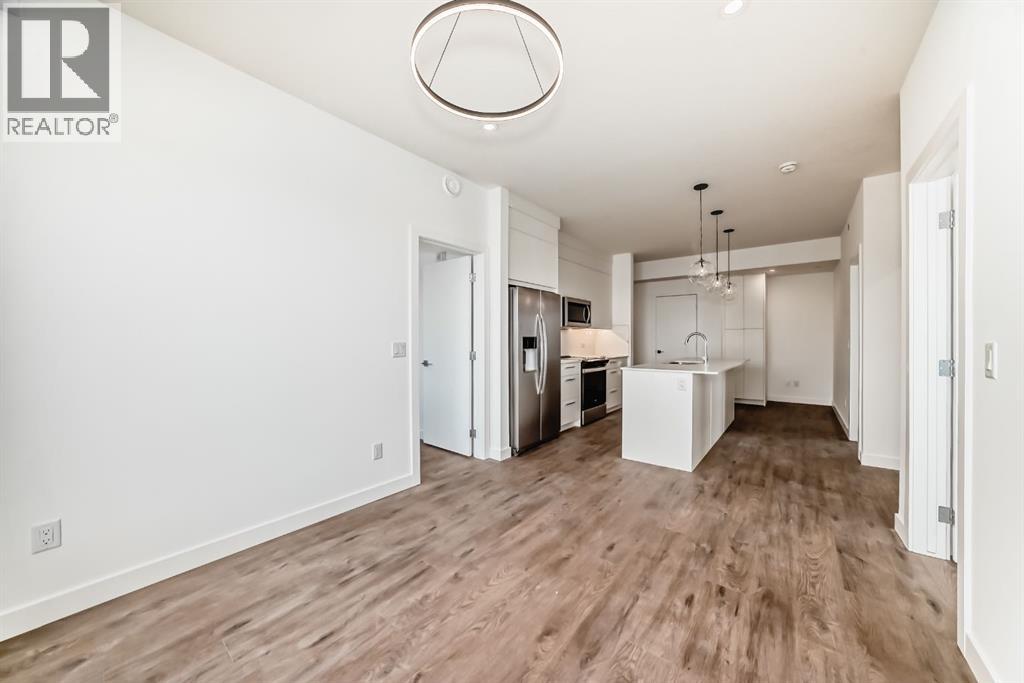 2107, 63 Corner Glen Crescent NE