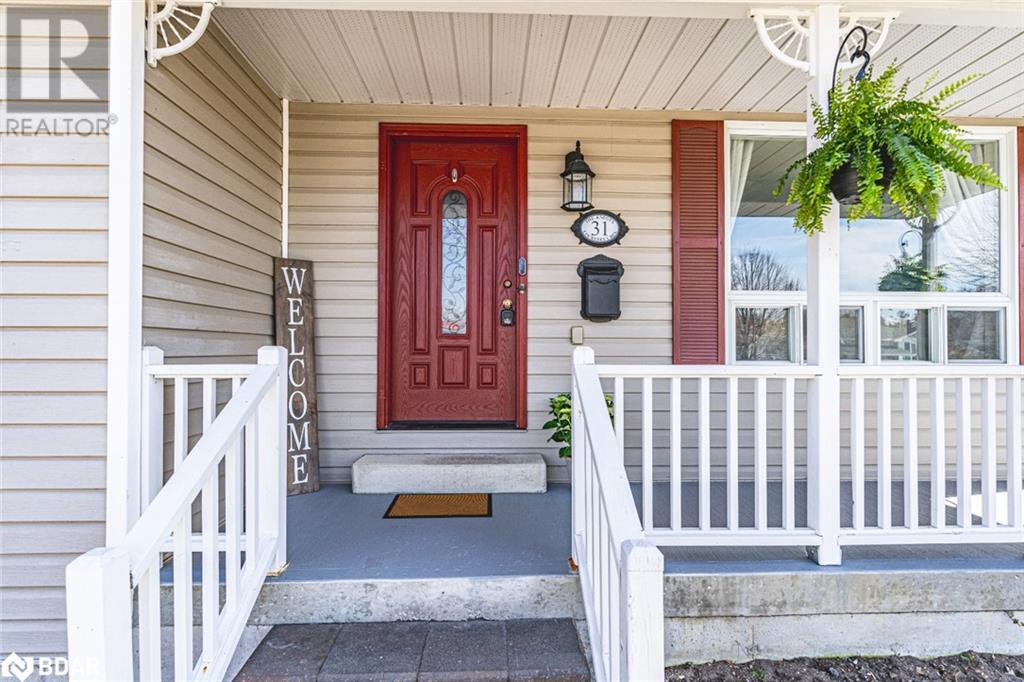 31 COURTNEY Crescent