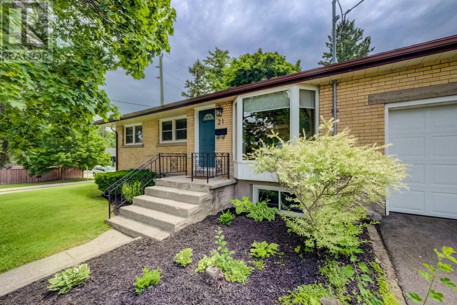 21 CULHAM DRIVE