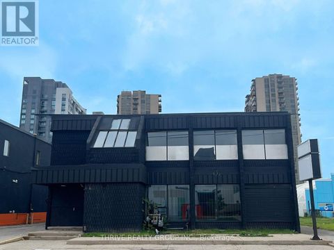 724 YORK STREET London ON N5W2S8