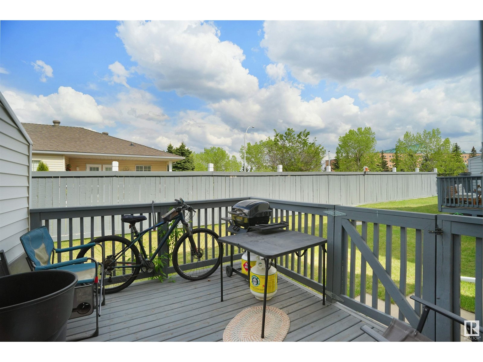 #5 1033 YOUVILLE DR W NW