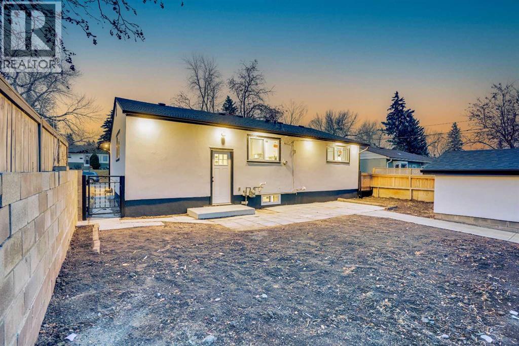 52 Franklin Drive SE