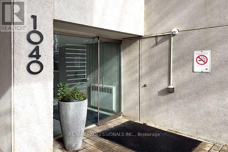 419 - 1040 THE QUEENSWAY AVENUE