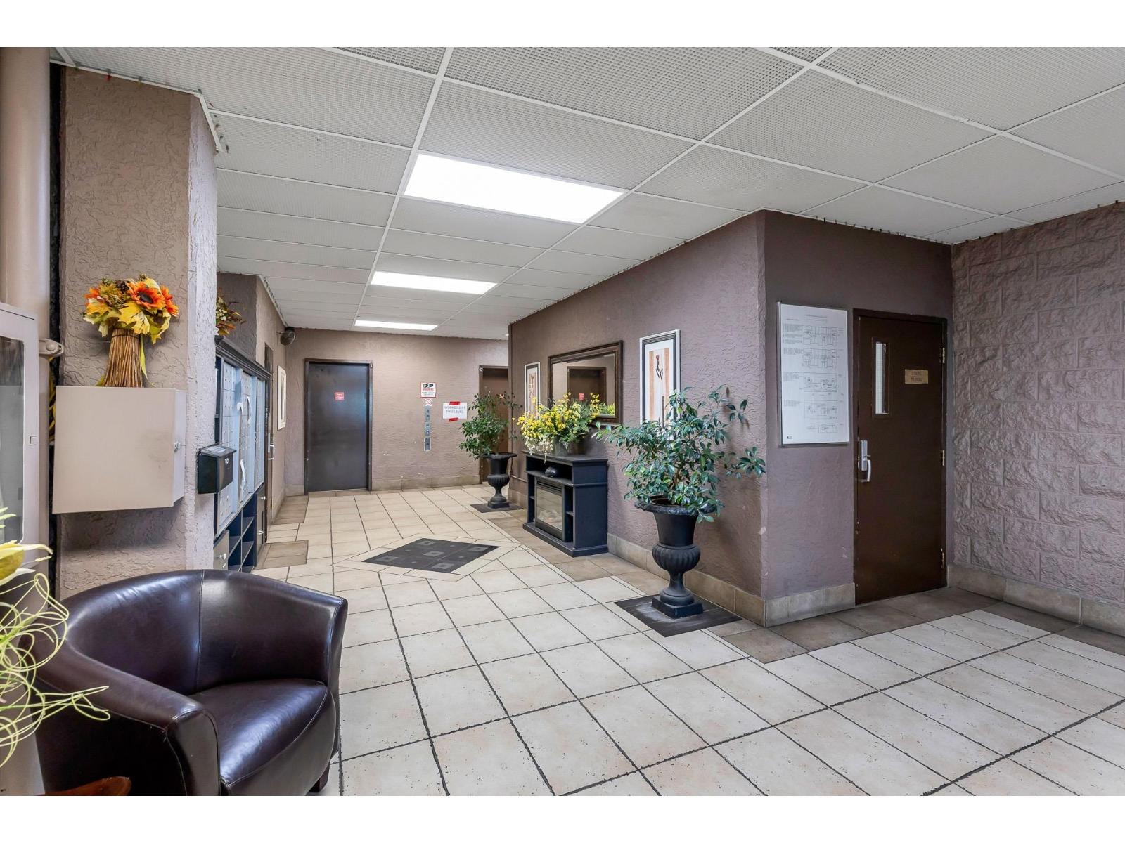 313 33165 2ND AVENUE