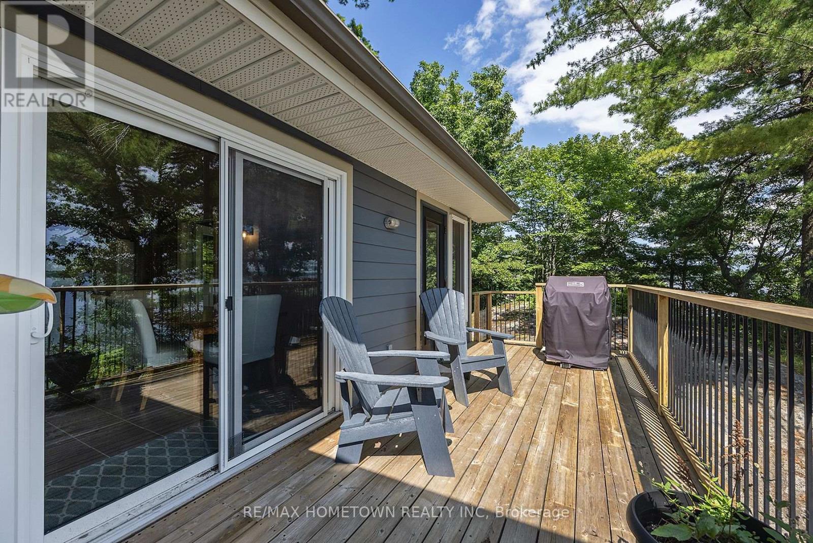 41 RIVERVIEW DRIVE
